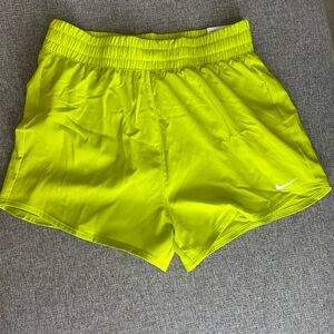 Nike Girls’ Dri-fit One High Waisted Training Shorts size Large